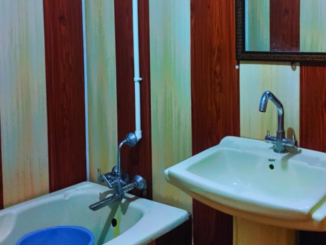 New Lakes Crown Group Of Houseboats Srinagar  Room photo