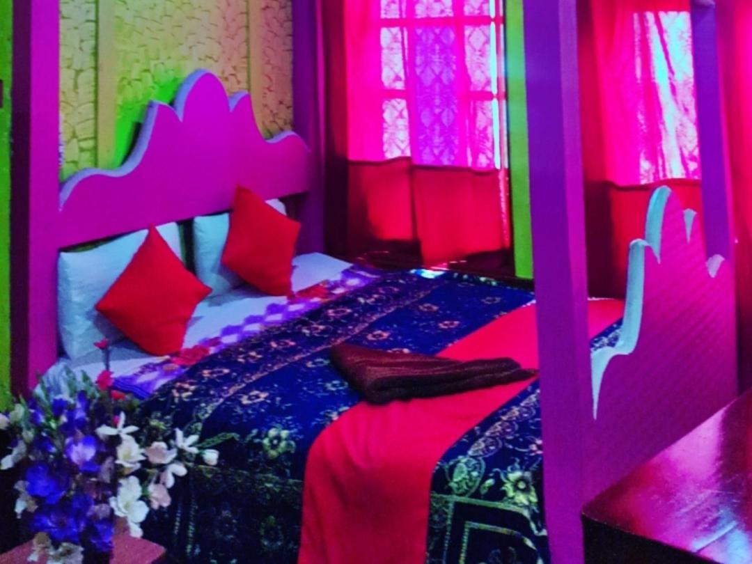 New Lakes Crown Group Of Houseboats Srinagar  Room photo